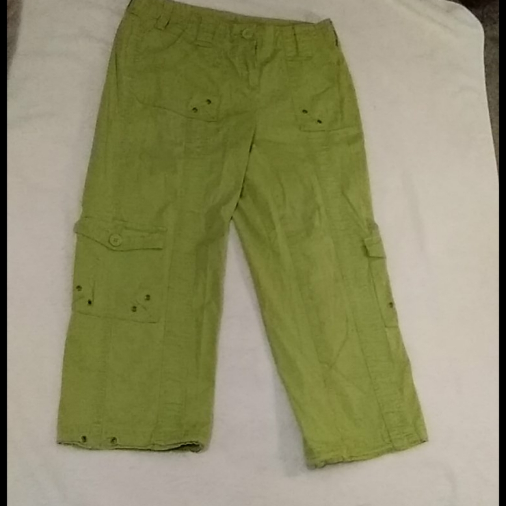 Women's capri, green style Co 4 petite